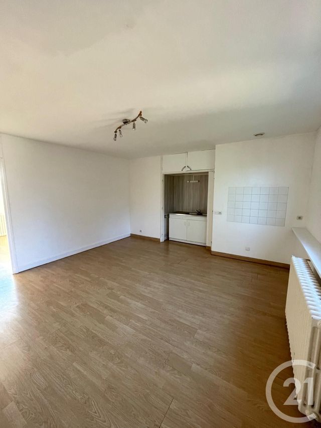 Appartement à louer - 3 pièces - 61.0 m2 - CAFFIERS - 62 - NORD-PAS-DE-CALAIS - Century 21 Transimmo